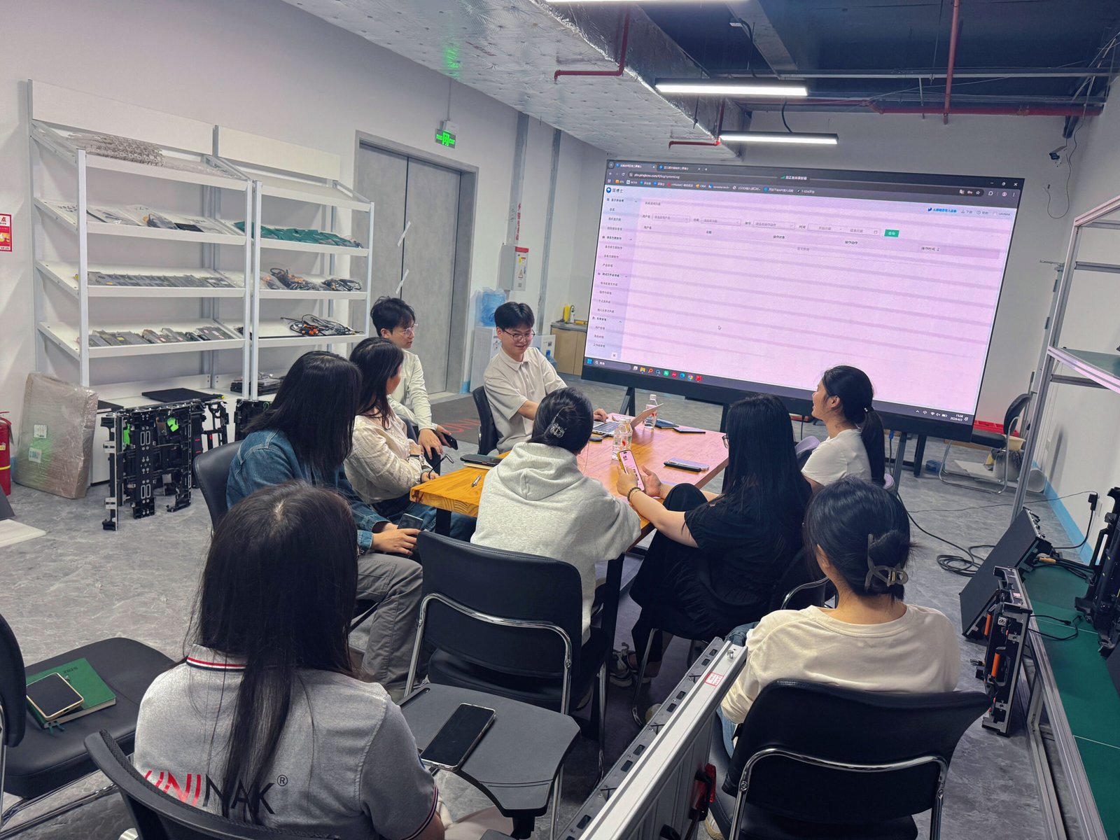 UNINAK and nova star have teamed up for an in-depth study of the Dr. Screen software.